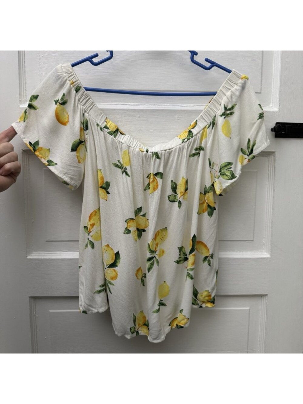 Skies Are Blue Women’s XL Lemon Print Off Shoulder Blouse Top White Yellow